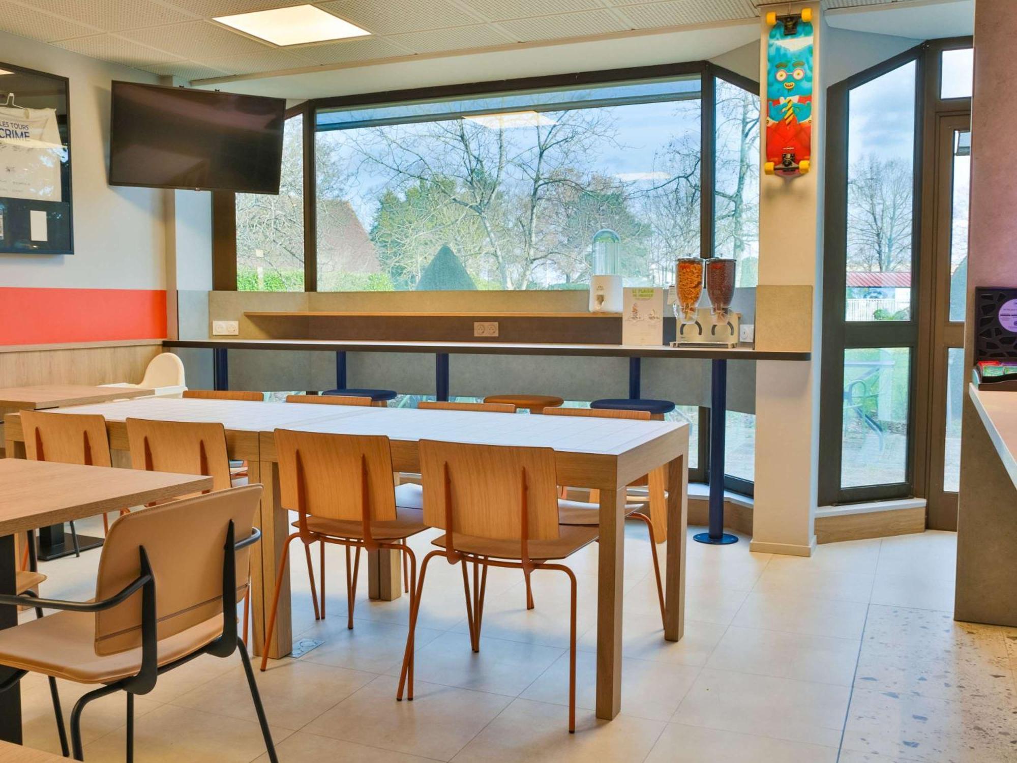 Ibis Budget Tours Sud Chambray-lès-Tours Exterior foto